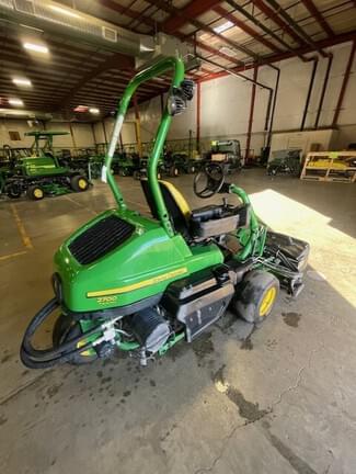 Image of John Deere 2700 equipment image 2