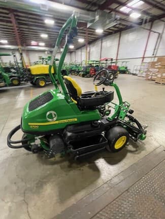Image of John Deere 2700 equipment image 3