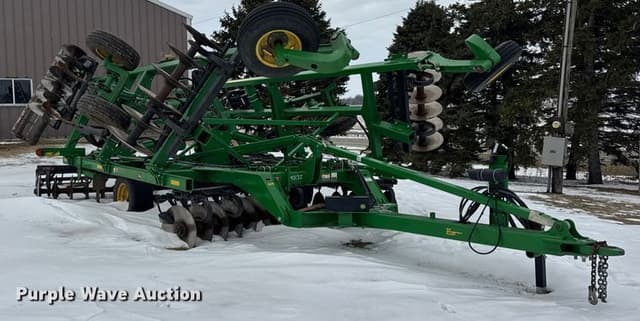 Image of John Deere 2720 equipment image 2