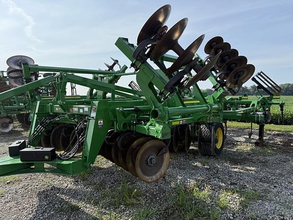 Image of John Deere 2730 equipment image 3