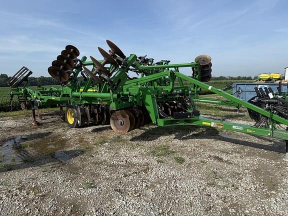 Image of John Deere 2730 Primary image