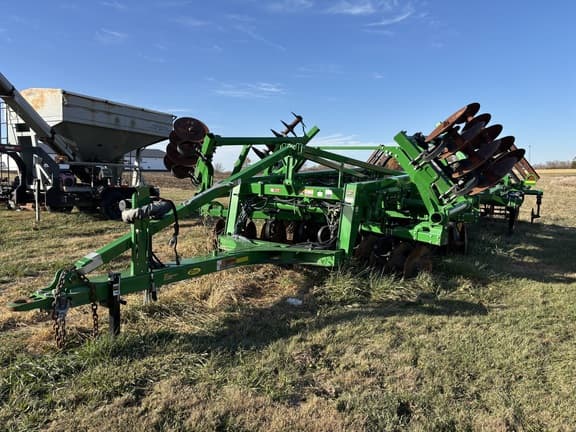 Image of John Deere 2730 equipment image 1