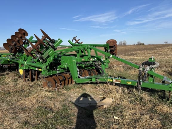 Image of John Deere 2730 Primary image