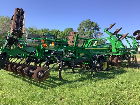Main image John Deere 2730