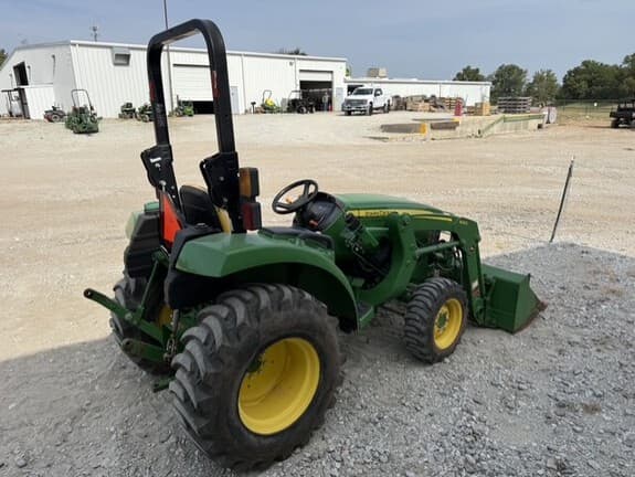 Image of John Deere 3025D equipment image 4