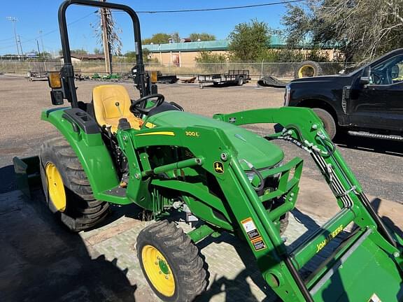 Image of John Deere 3025D equipment image 2