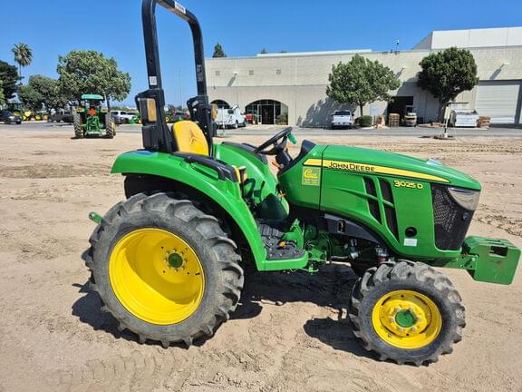 Image of John Deere 3025D equipment image 3