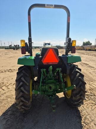 Image of John Deere 3025D equipment image 2