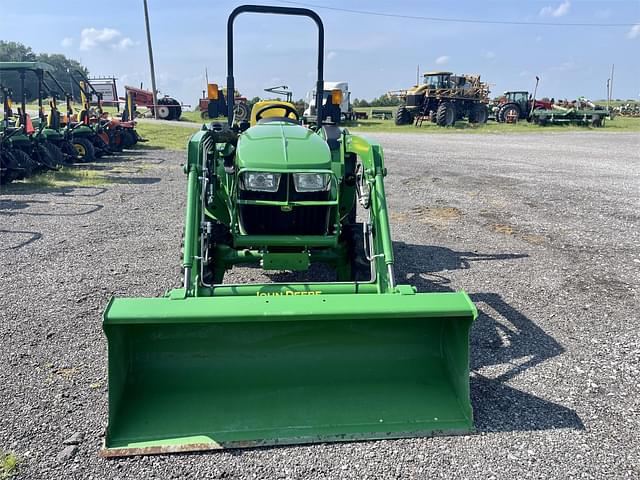 Image of John Deere 3025D equipment image 2