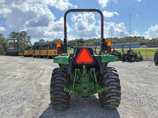 Image of John Deere 3025D equipment image 3