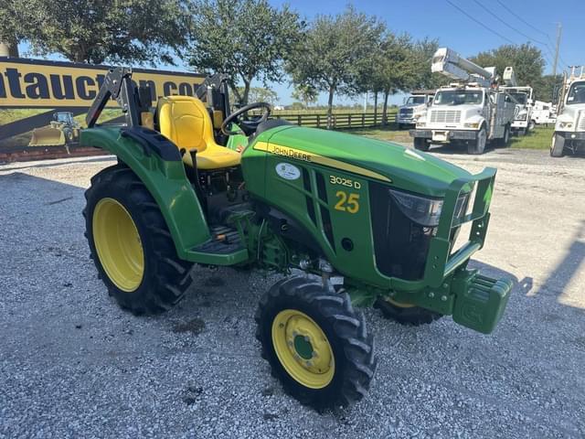 Image of John Deere 3025D equipment image 4