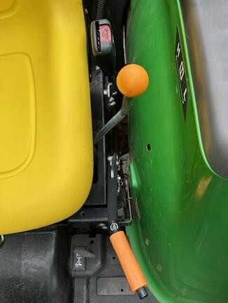 Image of John Deere 3025E equipment image 4