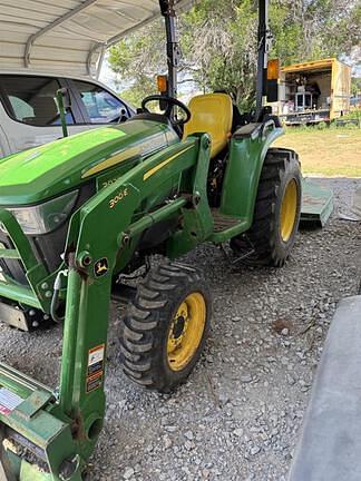 Image of John Deere 3025E equipment image 2