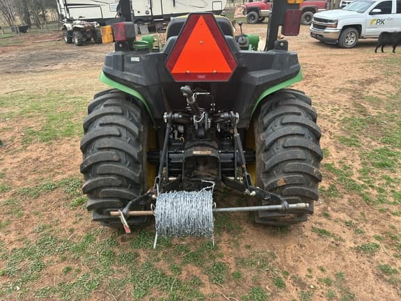 Image of John Deere 3025E equipment image 3