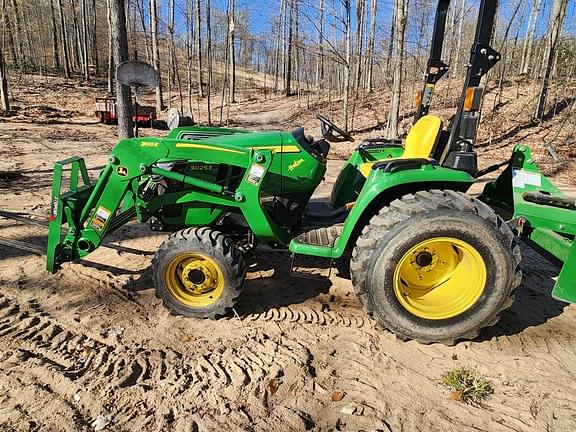 Image of John Deere 3025E equipment image 1