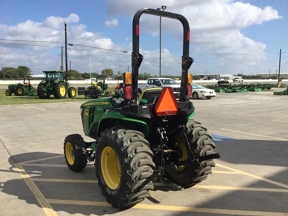 Image of John Deere 3025E equipment image 3