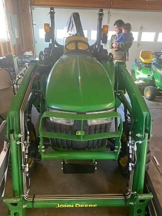 Image of John Deere 3025E equipment image 1