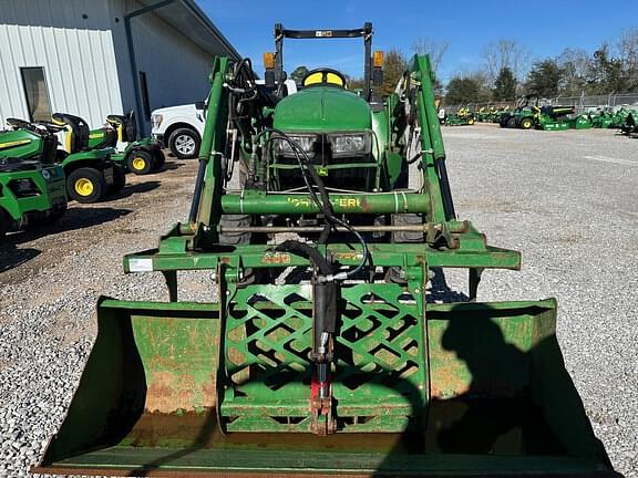 Image of John Deere 3025E equipment image 3