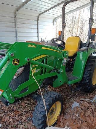 Image of John Deere 3025E equipment image 1