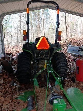 Image of John Deere 3025E equipment image 4