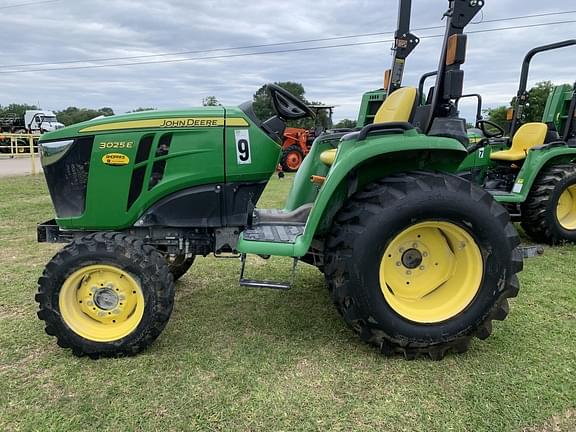 Image of John Deere 3025E Primary image