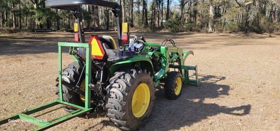 Image of John Deere 3025E equipment image 1
