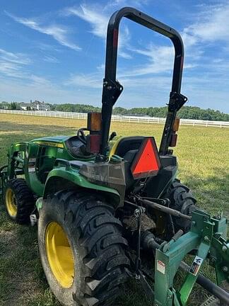 Image of John Deere 3025E equipment image 4