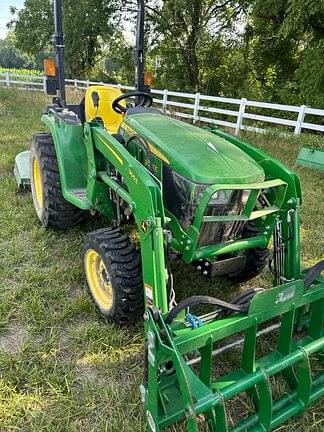 Image of John Deere 3025E equipment image 2