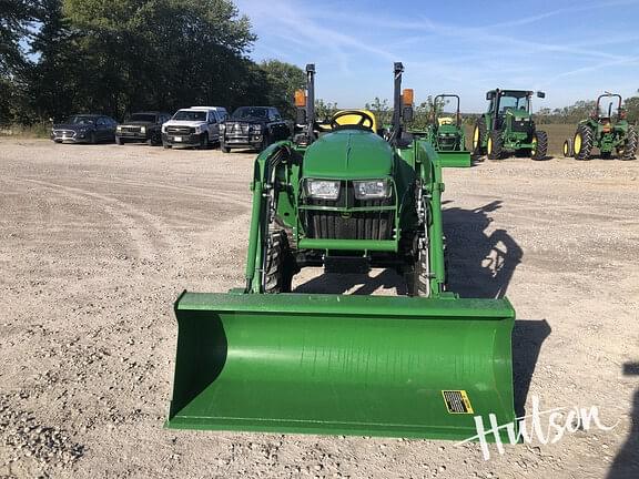 Image of John Deere 3025E equipment image 4