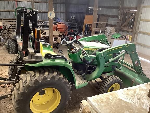 Image of John Deere 3025E equipment image 1