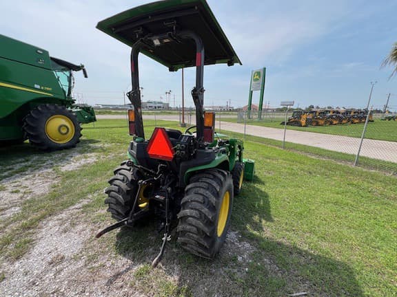 Image of John Deere 3025E equipment image 4