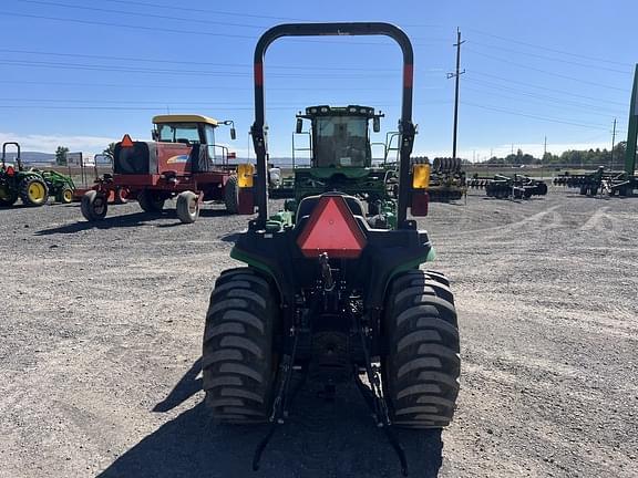 Image of John Deere 3025E equipment image 2