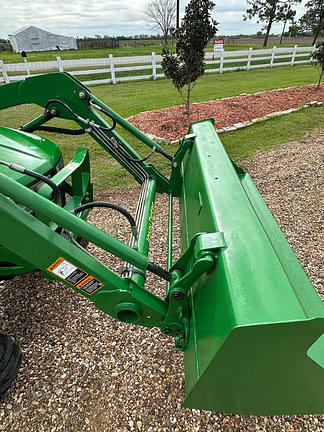 Image of John Deere 3025E equipment image 3