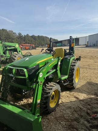 Main image John Deere 3025E