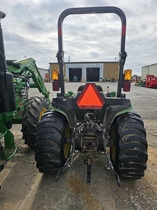 Image of John Deere 3025E equipment image 4