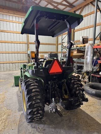 Image of John Deere 3025E equipment image 3