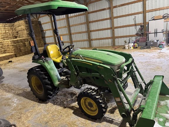 Image of John Deere 3025E equipment image 2