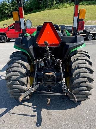 Image of John Deere 3025E equipment image 4