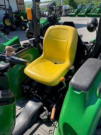 Image of John Deere 3025E equipment image 3