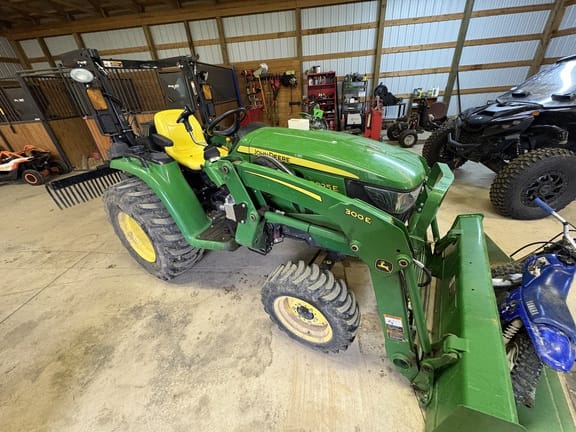 2021 John Deere 3025E Equipment Image0