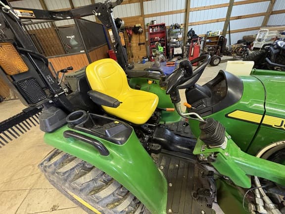 Image of John Deere 3025E equipment image 1