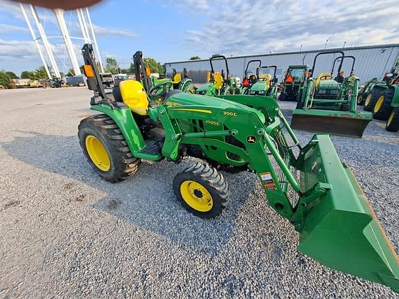 Image of John Deere 3025E Primary image