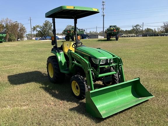 Image of John Deere 3025E equipment image 3