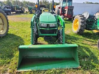 Image of John Deere 3025E equipment image 3