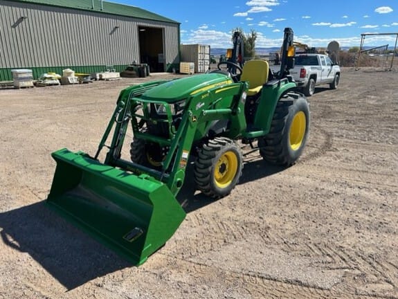Main image John Deere 3025E
