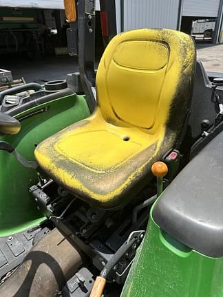 Image of John Deere 3025E equipment image 3