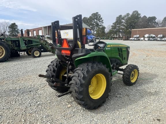 Image of John Deere 3025E equipment image 2