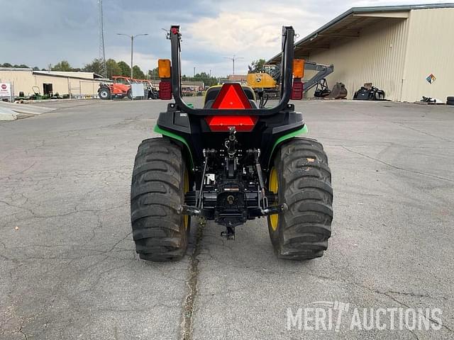 Image of John Deere 3025E equipment image 4