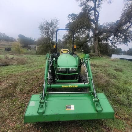 Image of John Deere 3032E equipment image 4