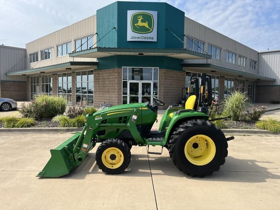 2021 John Deere 3032E Equipment Image0